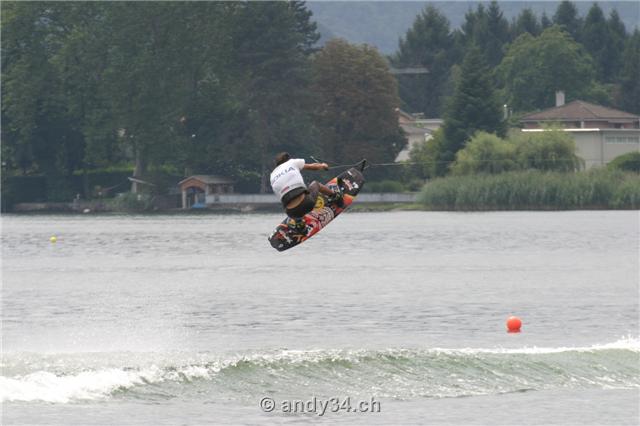 wake05-042